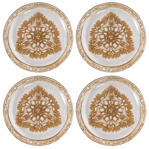 1914 René Lalique Suite de 4 Assiettes Plats "Chasse Chiens"