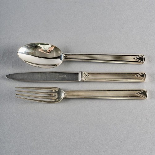 Argenterie et Arts de la table  - Puiforcat - Ménagère Art-déco en argent massif - 110 pièces