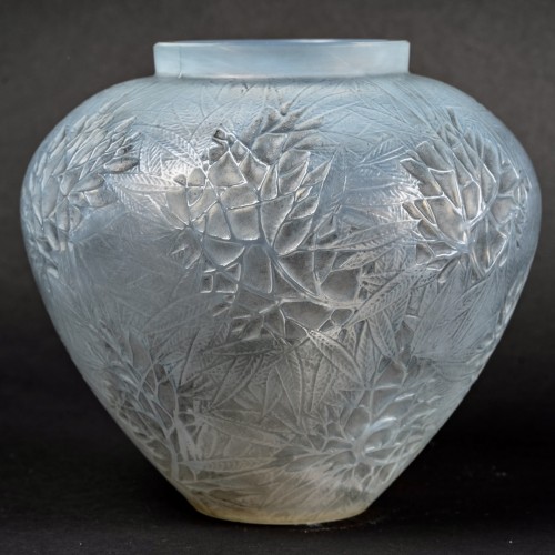 Glass & Crystal  - 1923 René Lalique - Vase Estérel
