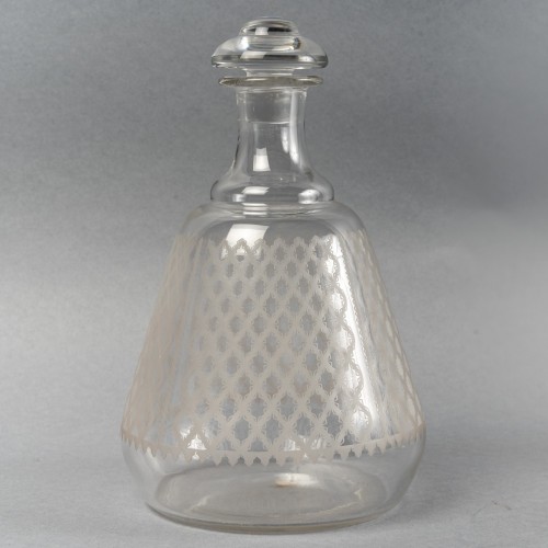 Art Déco - Baccarat - Service Alhambra en cristal gravé - 42 pièces ( 40 verres - 2 carafes)