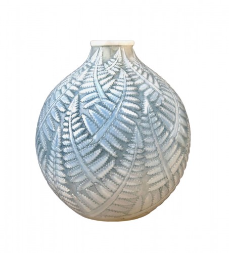 1927 René Lalique - Vase Espalion Cased Opalescent Glass Blue Patina