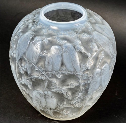 Glass & Crystal  - 1919 René Lalique Vase Perruches
