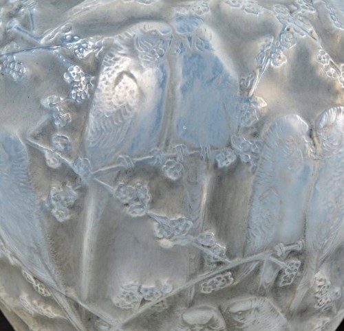 1919 René Lalique Vase Perruches - 