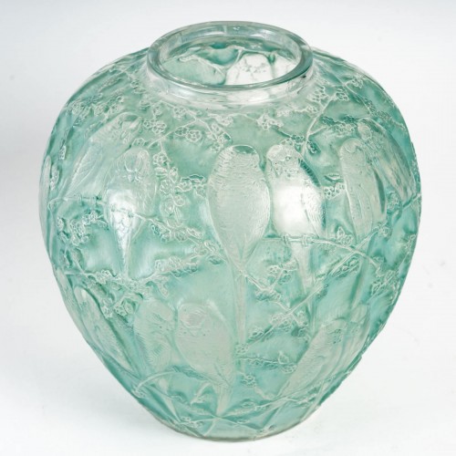 Glass & Crystal  - 1919 René Lalique - Vase Perruches