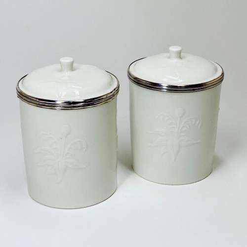 Porcelain & Faience  - Pair of ointment jars - Saint-Cloud 18th  century