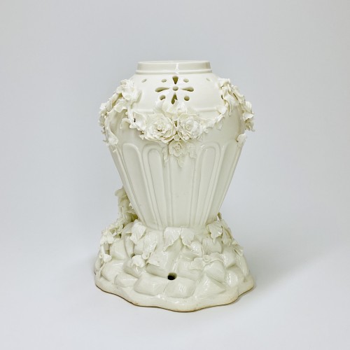 White enameled potpourri vase - Saint - Cloud  Soft porcelain 18th century - 