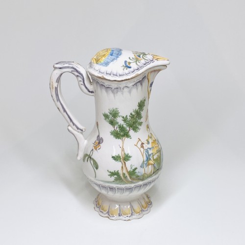 Varages Pitcher decorated with  &quot;The marriage contract&quot; - Eighteenth cent - 