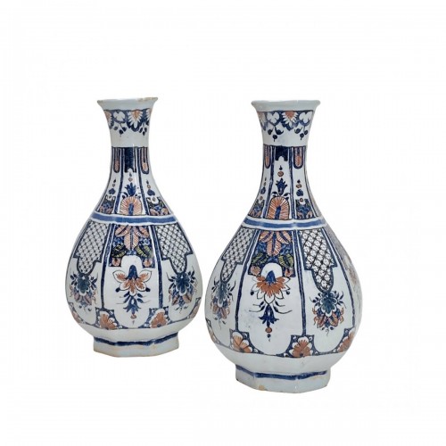 Paire de vases bouteille en faïence de Rouen - Début du XVIIIe siècle