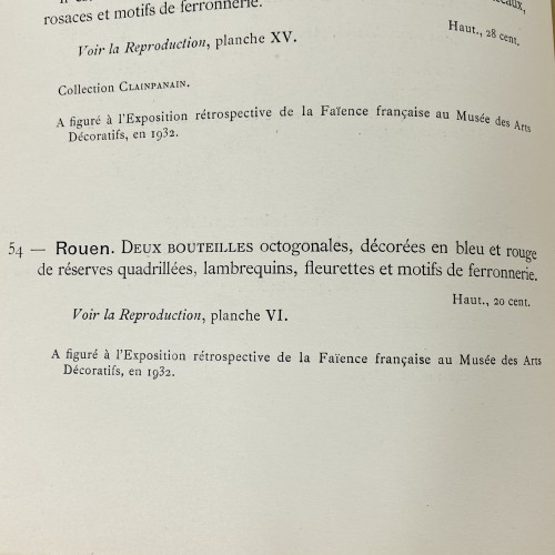 Antiquités - Paire de vases bouteille en faïence de Rouen - Début du XVIIIe siècle