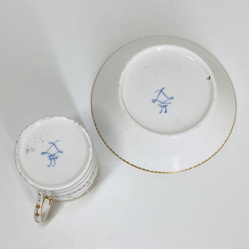 Tasse en porcelaine tendre de Sèvres - XVIIIe siècle - 