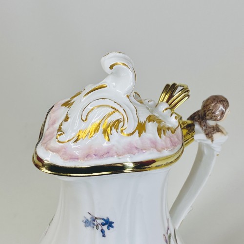 XVIIIe siècle - Verseuse en porcelaine de Meissen - XVIIIe siècle