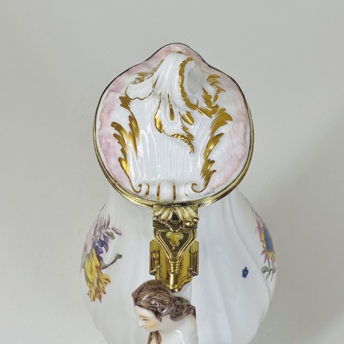 Meissen porcelain jug - Eighteenth century - Louis XV