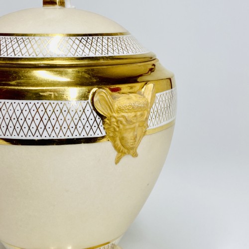 Antiquités - Paris porcelain coffee service, Manufacture de Dagoty Circa 1815-20