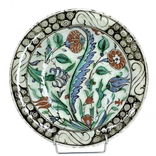 Plat en céramique d'Iznik à la palme Saz - Vers 1700