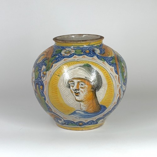 Venetian Majolica Ball Vase - Sixteenth Century - Porcelain & Faience Style Renaissance
