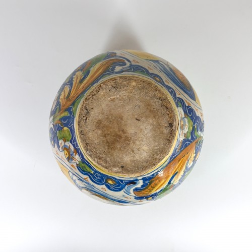 Venetian Majolica Ball Vase - Sixteenth Century - Renaissance