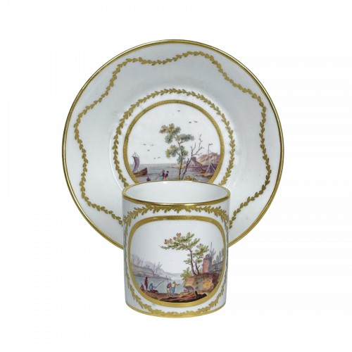 18th century Sèvres Porcelain cup and saucer