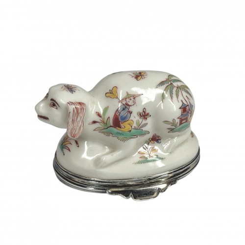 Tabatière en porcelaine de Saint-Cloud du XVIIIe siècle