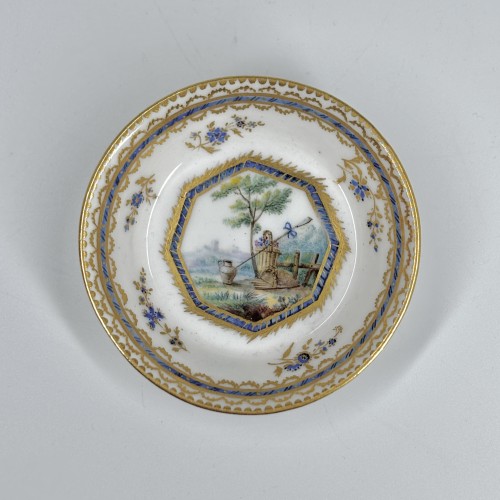 Céramiques, Porcelaines  - Petite tasse en porcelaine de Sèvres du XVIIIe siècle