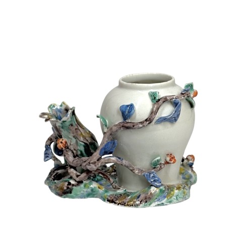 Chantilly soft-paste porcelain vase Circa 1735–1745