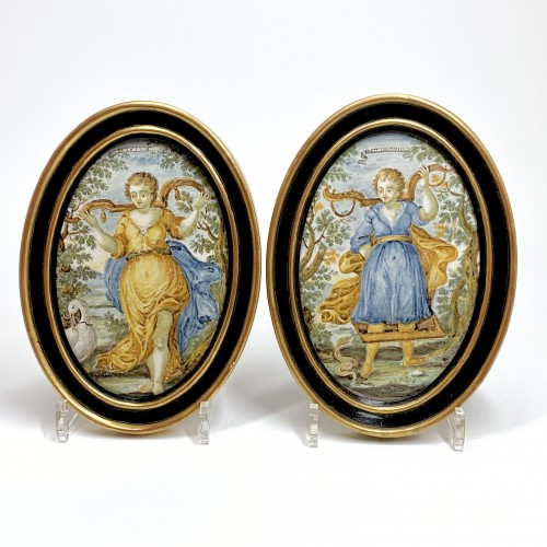 Pair of Castelli plaques &quot;Marriage and Servitude&quot; - Eighteenth century - 