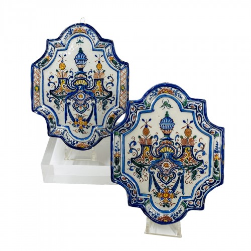 Pair of Delftware plaques with cashmere decoration - 18th century