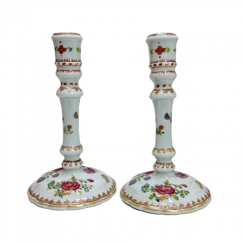 74 / 5000 Résultats de traduction Pair of East India Company candlesticks, 