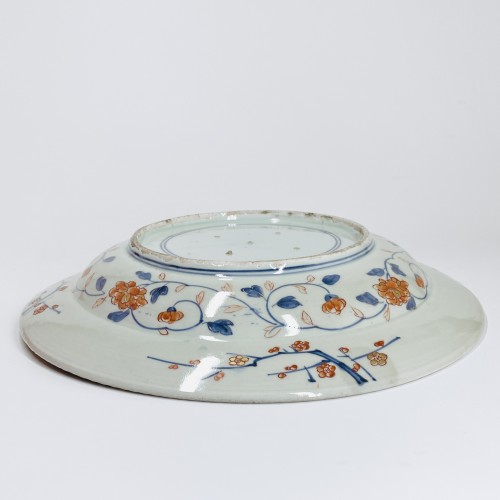 Asian Works of Art  - Japan - Porcelain dish with Imari decoration - Early eighteenth century