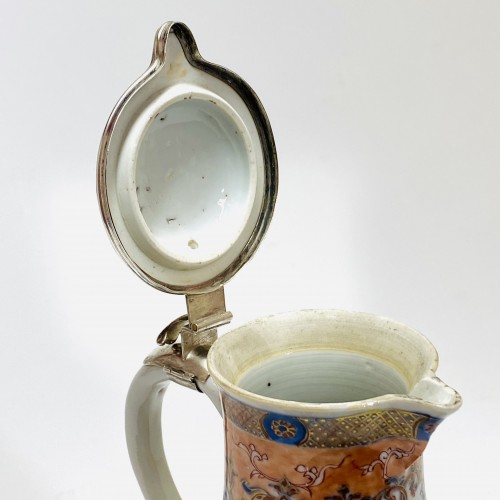 XVIIIe siècle - Verseuse en porcelaine de Chine - Monture d'époque Régence XVIIIe siècle