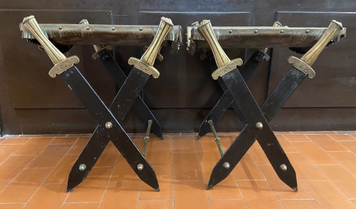 Sièges  - Maison Jansen - Paire de tabourets " Aux épées 