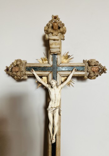 Crucifix - Trapani (Sicile), XVIIe siècle - Blue Antique - Enzo Gironi 