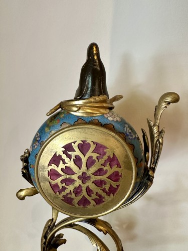 Antiquités - Japanese style clock from the second half of the 19th century
