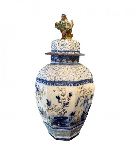 Paire de grandes potiches bleue et blanche, Japon XIXe iècle