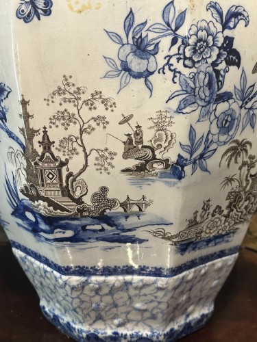 Antiquités - Paire de grandes potiches bleue et blanche, Japon XIXe iècle