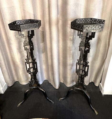 Paire de sellettes laquées noire et or, Angleterre XIXe siècle - Mobilier Style 