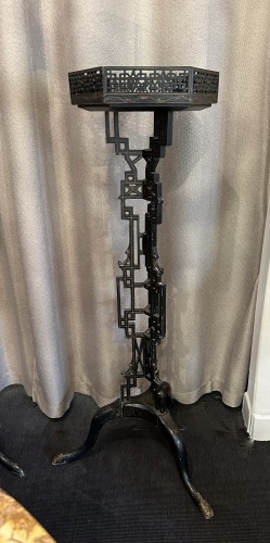 Mobilier Meuble d'appoint - Paire de sellettes laquées noire et or, Angleterre XIXe siècle