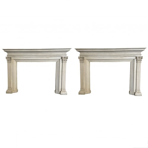 Très grande paire de cheminées en marbre blanc de Carrare, vers 1830 - Matériaux & Architecture Style 