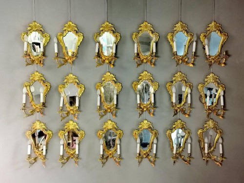 Ensemble de 18 miroirs d'applique en bronze doré fin XIXe siècle - Blue Antique - Enzo Gironi 