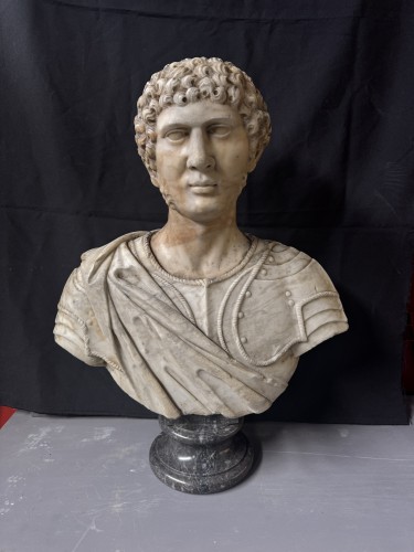 Buste d'Empereur Romain en marbre, époque XVIIe siècle - Sculpture Style 