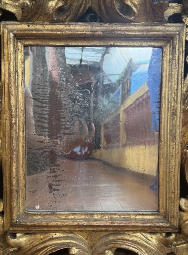 Miroir Italien en bois sculpté et doré, XVIIe siècle - Blue Antique - Enzo Gironi 