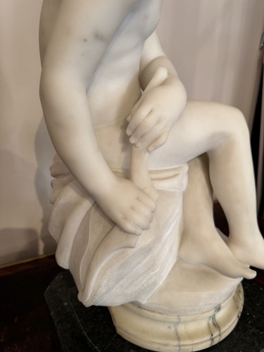 19th century - Psyche hiding the bow of love, 19th-century marble