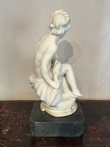 - Psyche hiding the bow of love, 19th-century marble