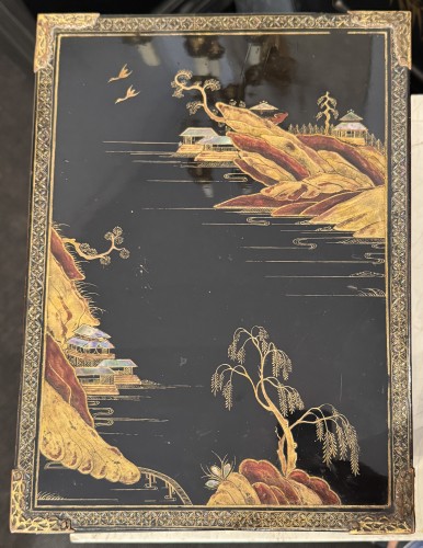 Coffret écritoire de voyage en laque incrustation nacre, Japon 18e siècle - Arts d