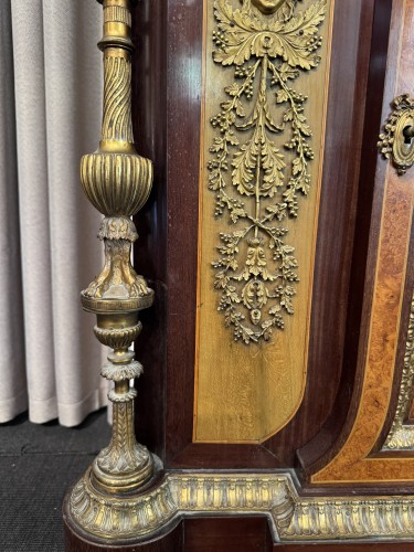 Antiquités - Meuble d'appui en bois de placage, marqueterie et bronze doré, attribué à Paul SORMANI Att.