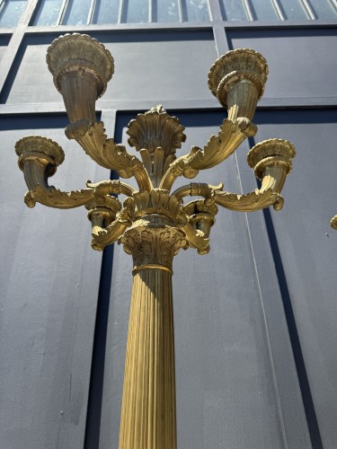 Antiquités - Paire de grands candélabres en bronze doré à six lumières - Epoque début XIX° siècle