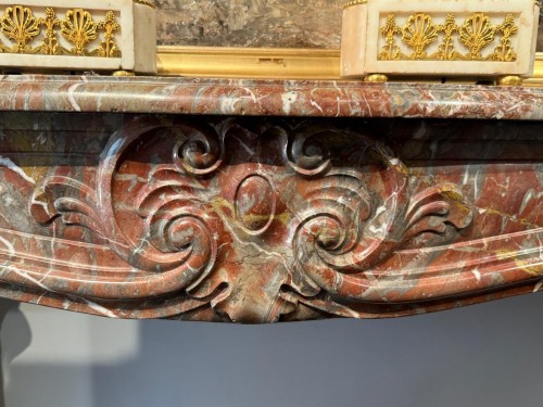 Matériaux & Architecture Cheminées - Cheminée en marbre brèche, France XIXe siècle