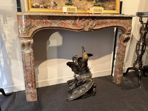 Cheminée en marbre brèche, France XIXe siècle - Blue Antique - Enzo Gironi 