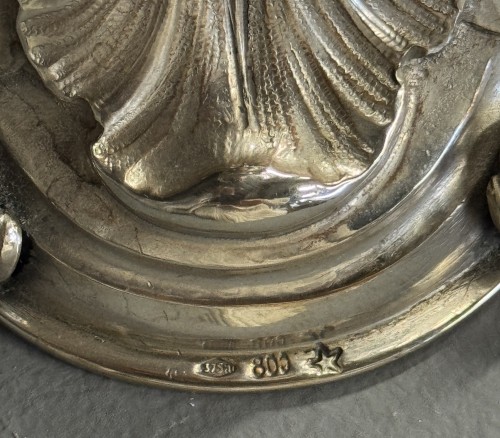 Grand vase décoratif en argent, 20e siècle - Argenterie et Arts de la table Style 