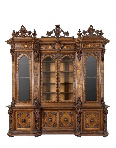 Importante bibliothèque sculptée et marquetée XIXe