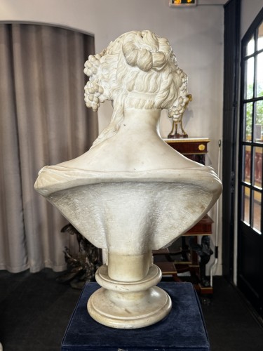 19th century - Autumn or Bacchante – Large white marble bust from the Neoclassical period